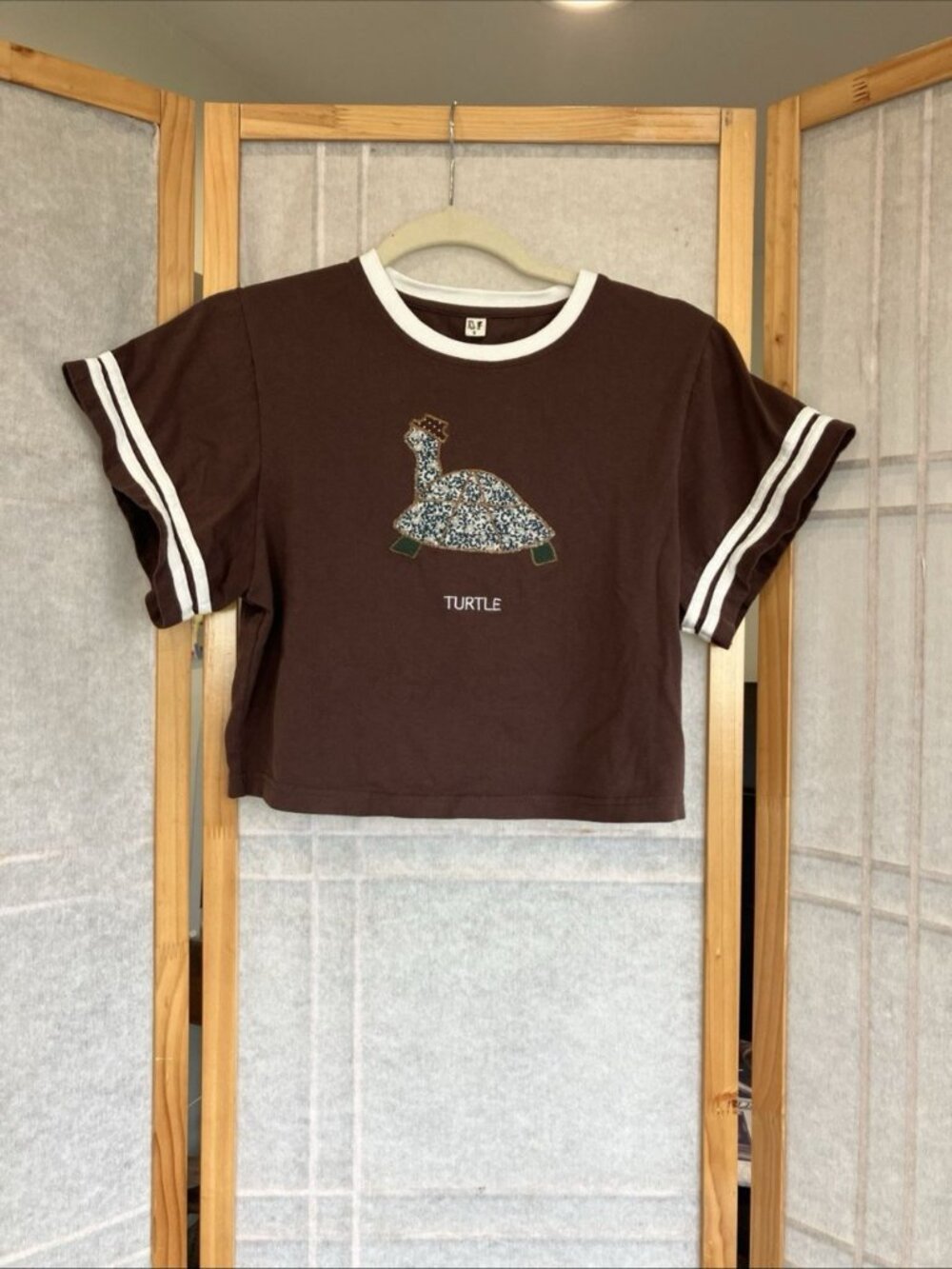 The Fashion Brand Turtle Tommy Tee Crop Shirt Small Brown Cotton